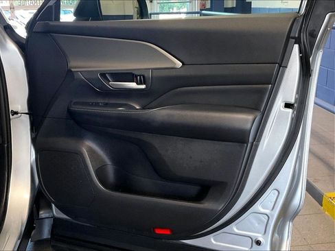 Certified 2025 Toyota Grand Highlander AWD image 12