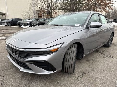 New 2026 Hyundai Elantra Limited image 3