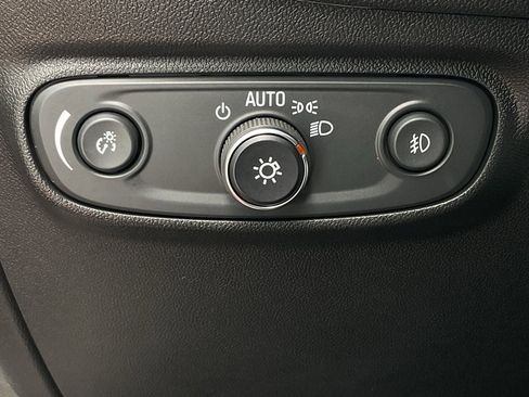 Used 2020 Chevrolet Equinox LT w/ Sport Edition image 26