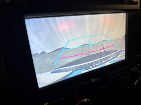 Used 2018 Toyota 4Runner TRD Off-Road Premium w/ Wilderness Package image 26