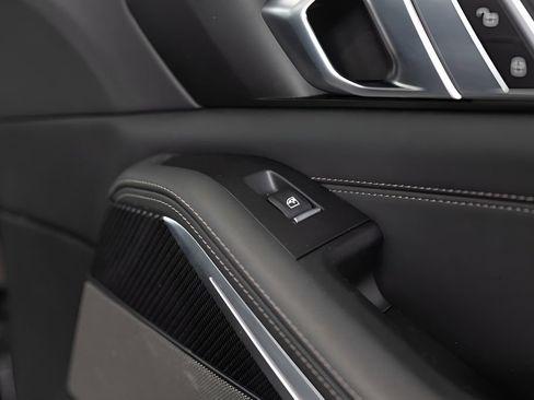 Used 2023 BMW X5 M50i w/ Climate Comfort Package AWD/4WD image 76
