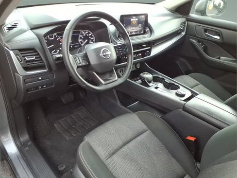 Certified 2025 Nissan Rogue SV AWD/4WD image 10