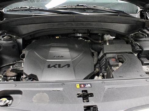 Used 2025 Kia Telluride S AWD/4WD image 18