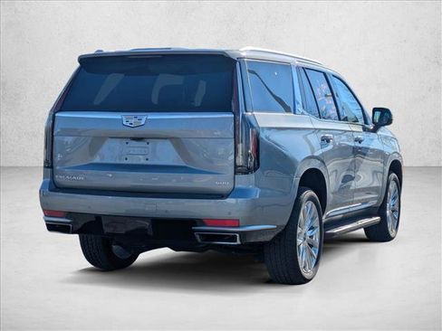 Used 2023 Cadillac Escalade Premium Luxury image 5