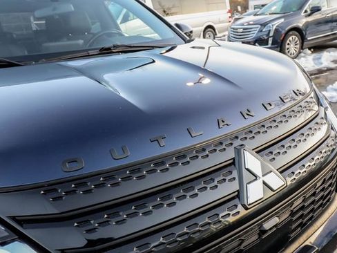 Used 2022 Mitsubishi Outlander SEL Black Edition image 21