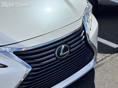 Used 2017 Lexus ES 350 w/ Premium Package image 6