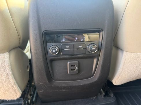 Used 2019 Buick Enclave Essence FWD image 42