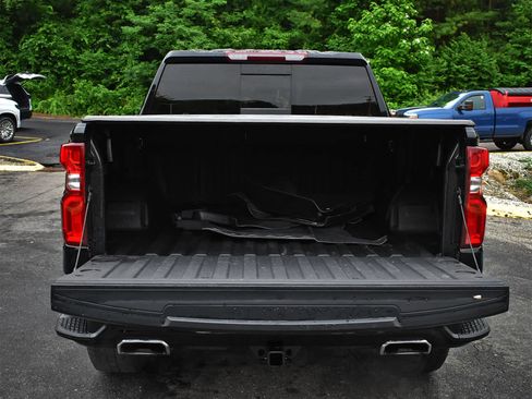 Used 2024 Chevrolet Silverado 1500 LT Trail Boss w/ LT Trail Boss Premium Package AWD/4WD image 8