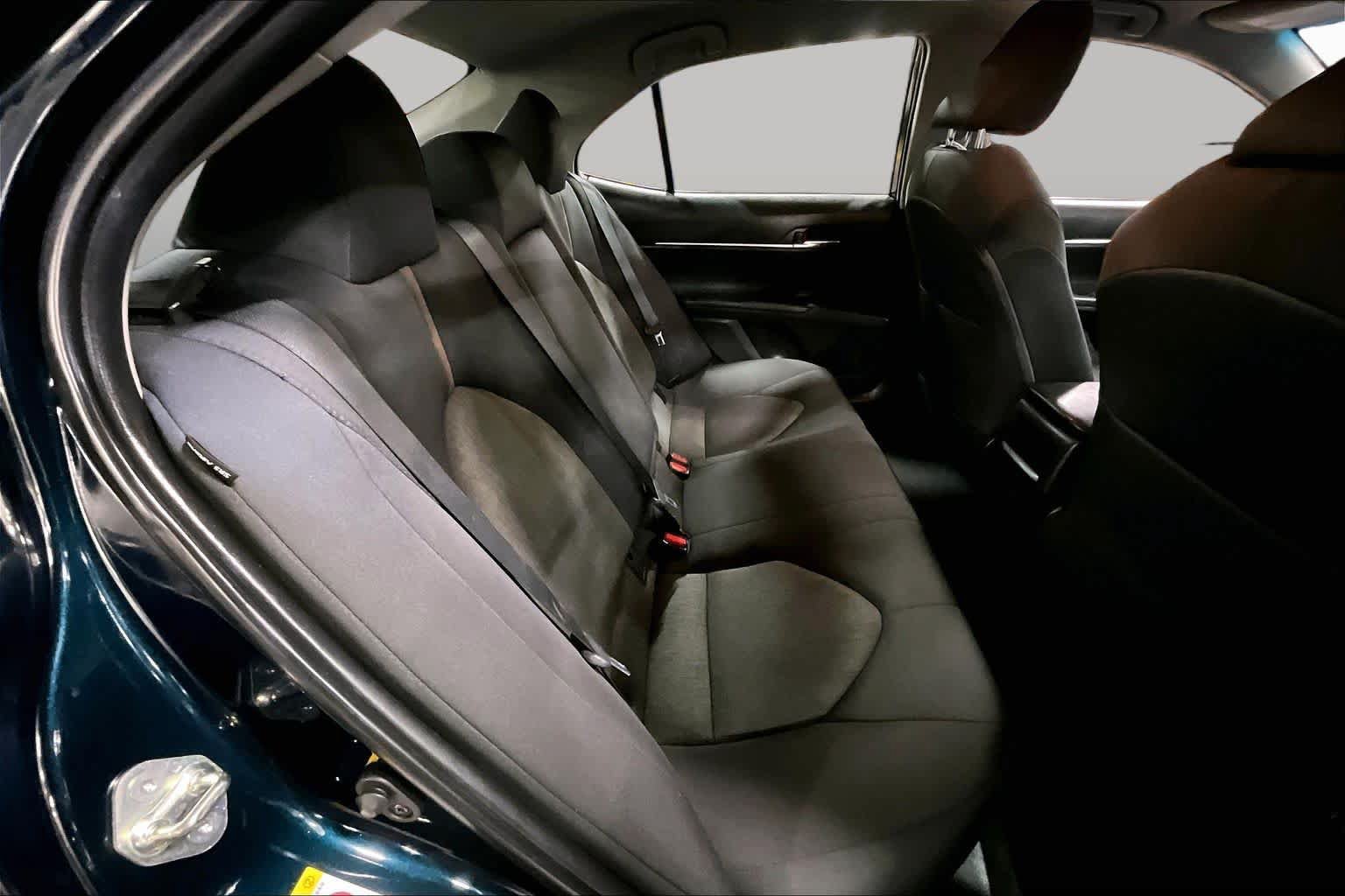 Certified 2018 Toyota Camry LE FWD image 17
