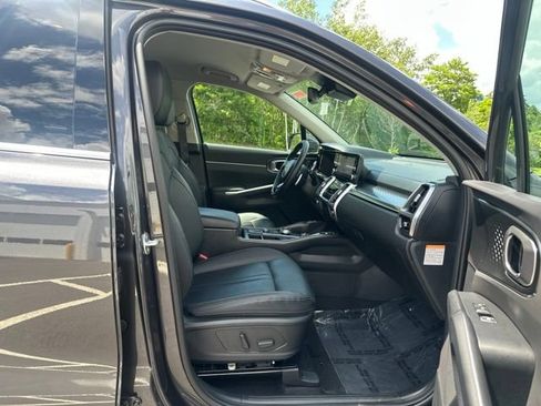 Used 2023 Kia Sorento EX AWD/4WD image 12