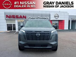 New 2026 Nissan Pathfinder Platinum w/ Accent Package FWD video 2