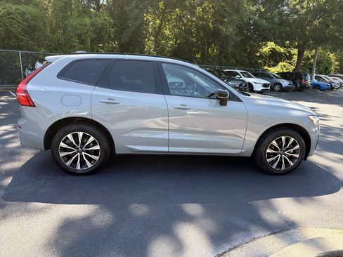 Certified 2024 Volvo XC60 B5 Plus w/ Protection Package Premier AWD/4WD image 46