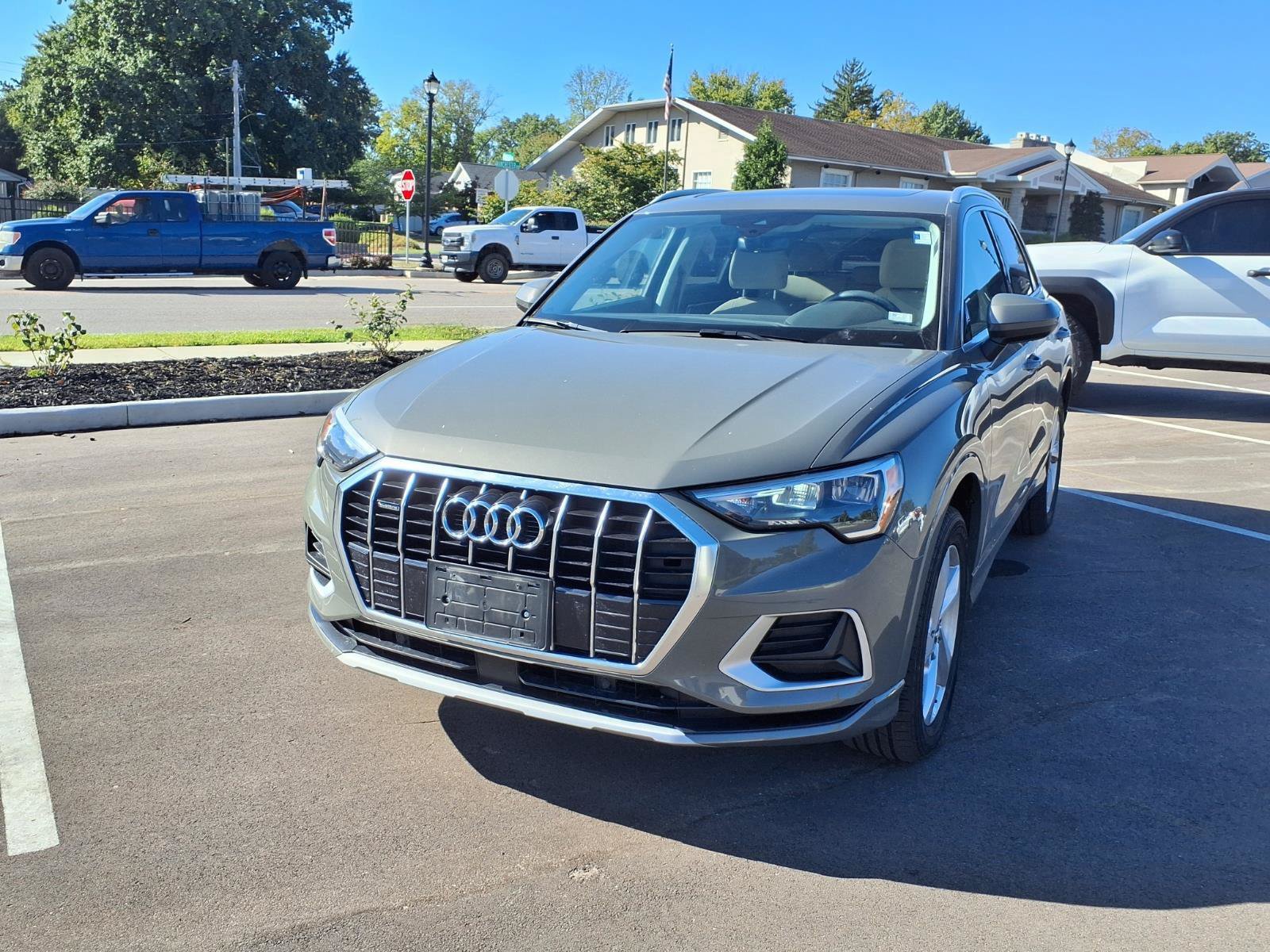 Used 2019 Audi Q3 2.0T Premium AWD/4WD image 30