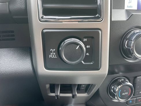 Used 2021 Ford F250 Lariat w/ Lariat Value Package image 47