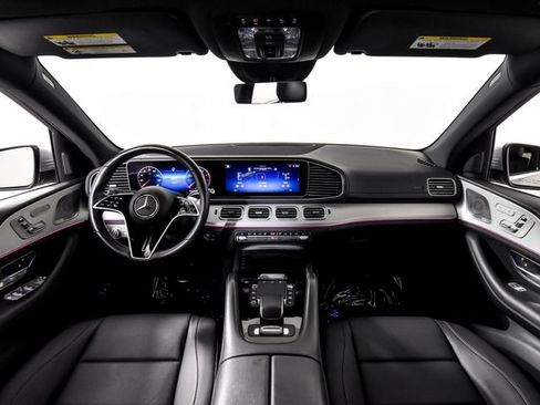 Certified 2025 Mercedes-Benz GLS 450 4MATIC image 3