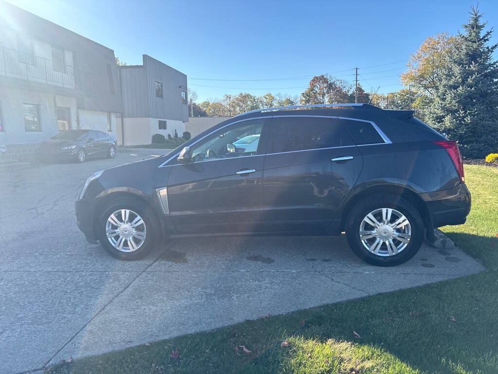 Used 2014 Cadillac SRX Luxury w/ Driver Awareness Package FWD image 4