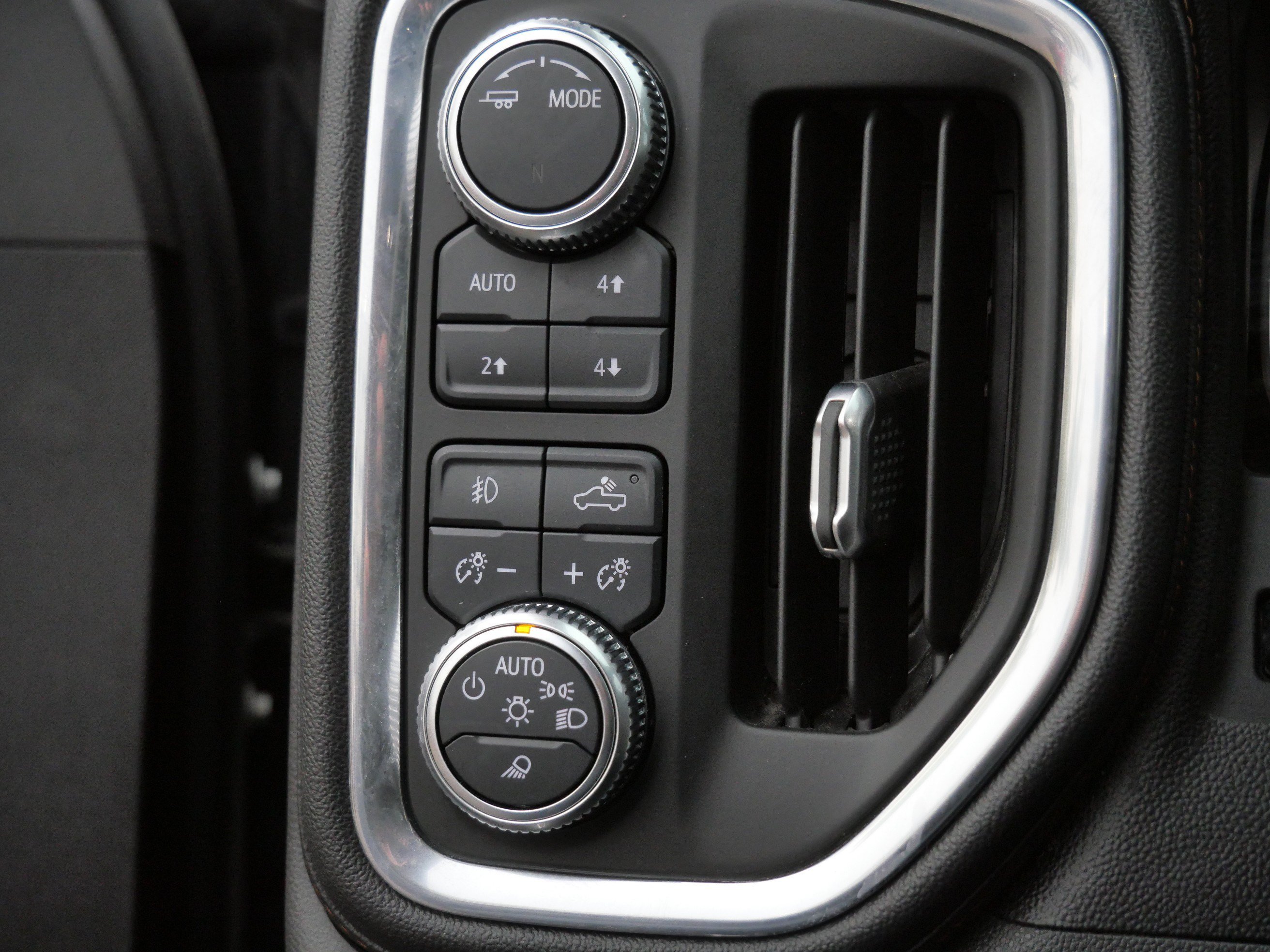 Used 2021 GMC Sierra 1500 AT4 w/ AT4 Premium Package AWD/4WD image 26