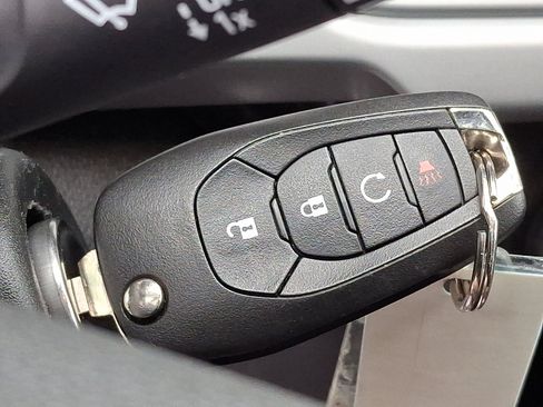 Used 2024 Chevrolet Trax RS image 23