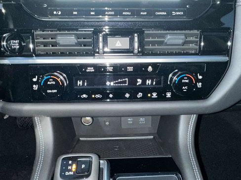 New 2025 Nissan Pathfinder Platinum image 36