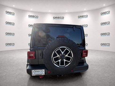 Used 2024 Jeep Wrangler Unlimited Rubicon w/ Technology Group AWD/4WD image 6