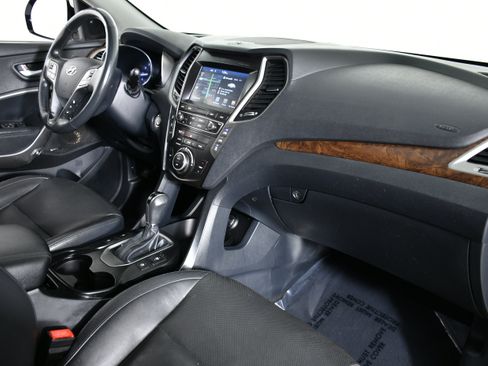 Used 2019 Hyundai Santa Fe XL image 32