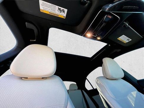 Used 2023 Mercedes-Benz C 300 4MATIC Sedan image 17