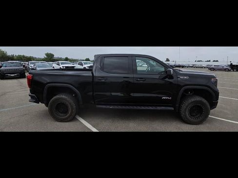 Used 2023 GMC Sierra 1500 AT4 w/ AT4 Premium Package AWD/4WD image 9