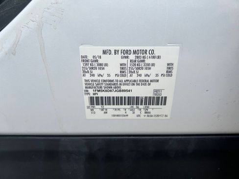 Used 2018 Ford Explorer XLT w/ Equipment Group 202A AWD/4WD image 28