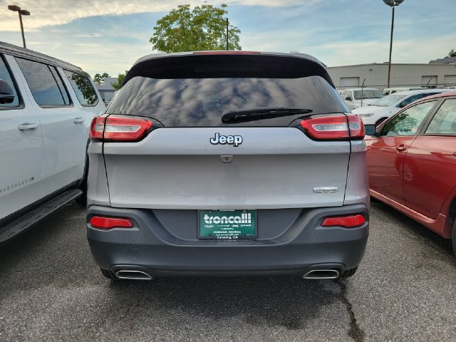 Used 2015 Jeep Cherokee Latitude FWD image 9