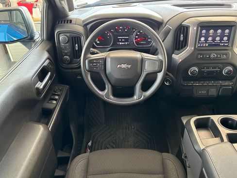 Used 2022 Chevrolet Silverado 1500 Custom Trail Boss AWD/4WD image 21