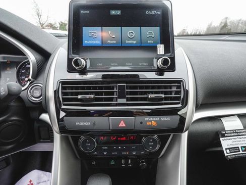 New 2026 Mitsubishi Eclipse Cross SEL image 17