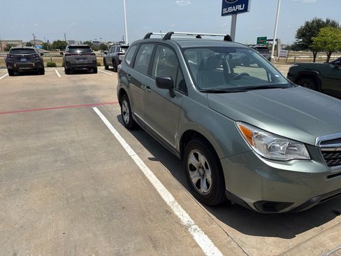 Used 2014 Subaru Forester 2.5i AWD/4WD image 5