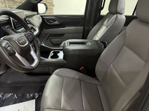 Used 2023 GMC Yukon SLT w/ SLT Luxury Package image 22