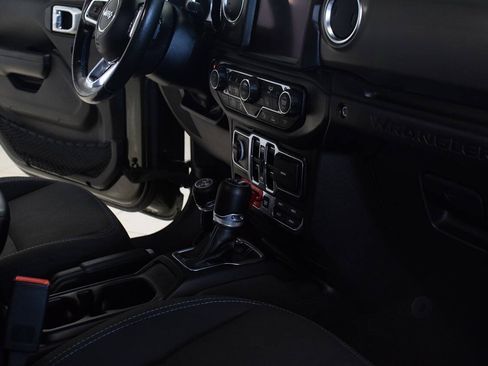 Used 2022 Jeep Wrangler Unlimited Rubicon 4xe w/ Cold Weather Group AWD/4WD image 26