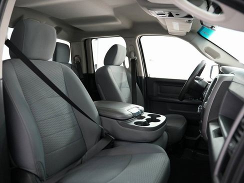 Used 2017 RAM 1500 Express image 46