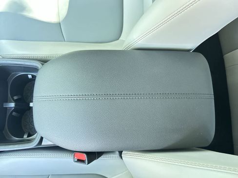 Used 2023 Toyota RAV4 XLE Premium FWD image 21