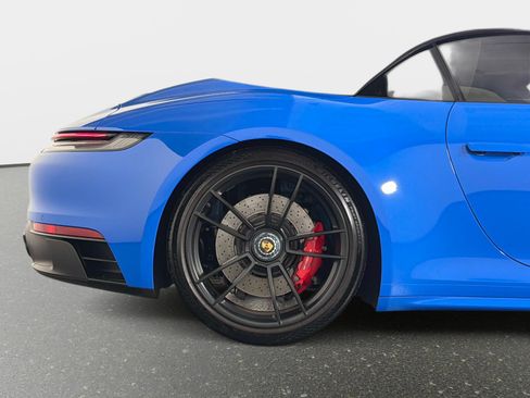 Used 2023 Porsche 911 Carrera 4 GTS w/ Premium Package AWD/4WD image 18
