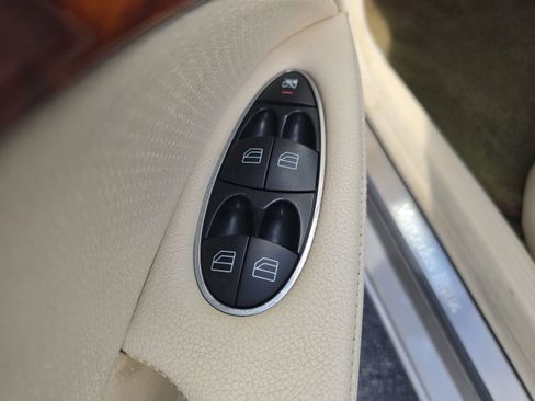 Used 2004 Mercedes-Benz E 320 Sedan image 14