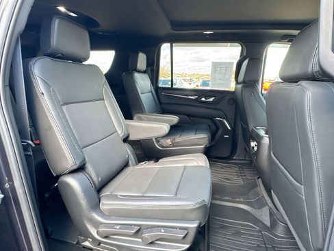 Used 2023 GMC Yukon XL Denali image 28