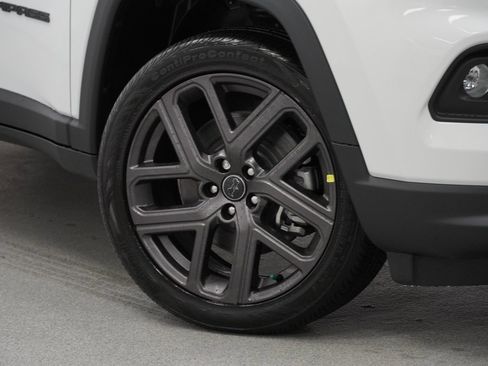 New 2026 Jeep Compass Latitude image 4