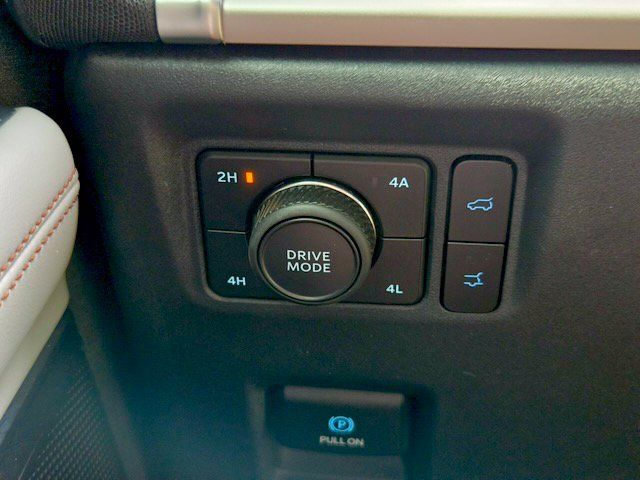 Used 2025 Ford Expedition Active AWD/4WD image 26