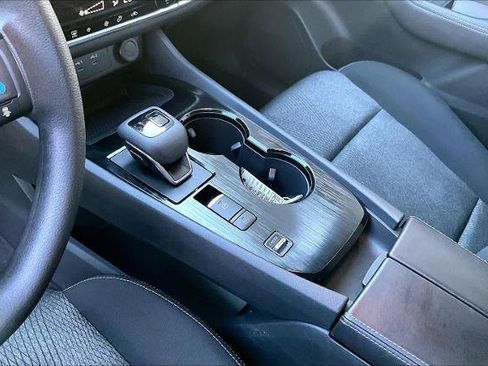 Certified 2024 Nissan Rogue SV image 16