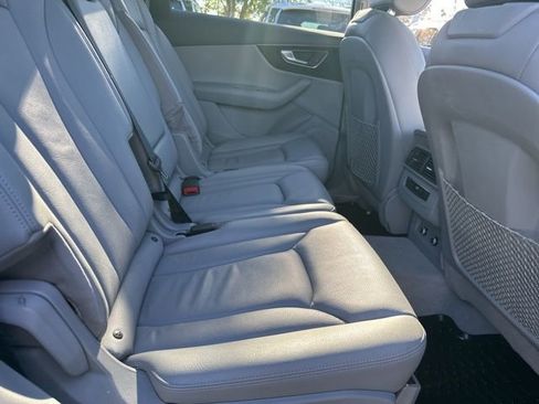 Used 2018 Audi Q7 3.0T Premium Plus image 32