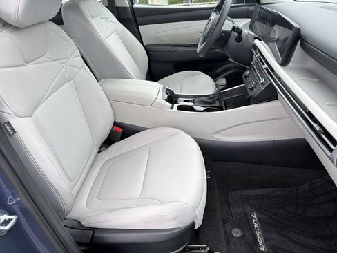 Certified 2026 Hyundai Tucson SE FWD image 13