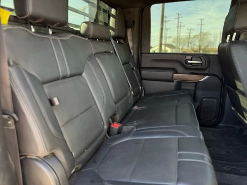 Used 2020 Chevrolet Silverado 3500 High Country w/ Technology Package image 28