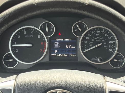 Used 2016 Toyota Tundra SR5 w/ SR5 Upgrade Package AWD/4WD image 14