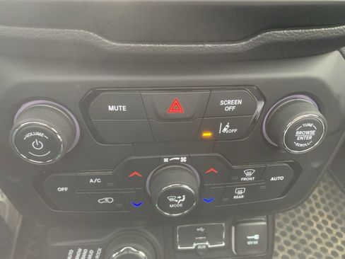 Used 2023 Jeep Renegade Trailhawk w/ Sun/Sound Group image 25