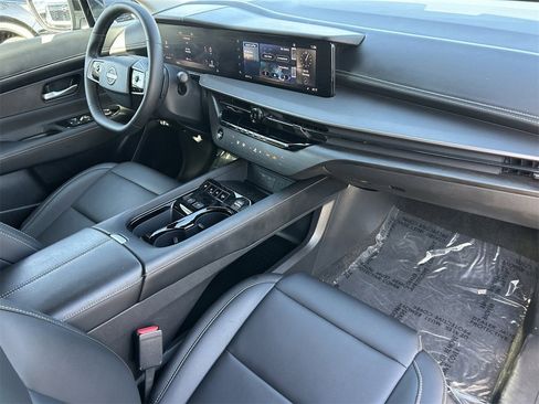 Certified 2025 Nissan Murano SV w/ Cargo Package image 8