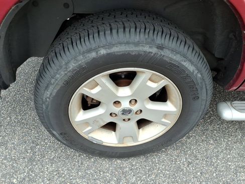 Used 2005 Ford Explorer XLT image 8