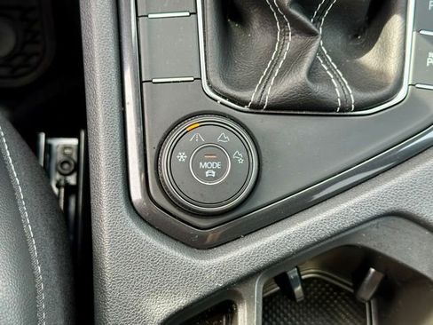 Used 2024 Volkswagen Tiguan SEL R-Line image 34